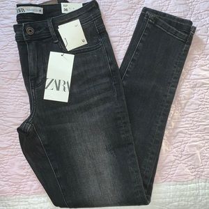 Zara skinny black jeans Size 4